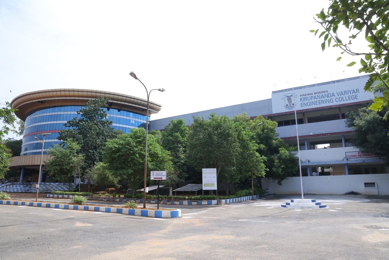 Vinayaka Mission's Kirupananda Variyar Engg College Campus